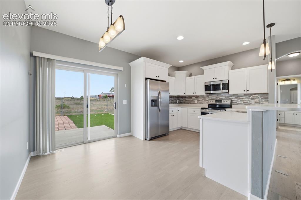 Image 11 of 29: Kitchen