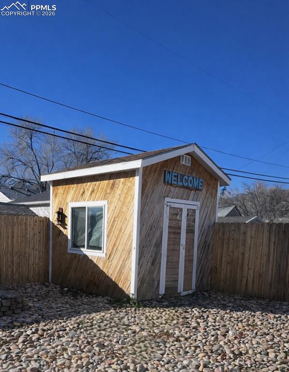 Image 29 of 32: Storage shed with Electric & Window