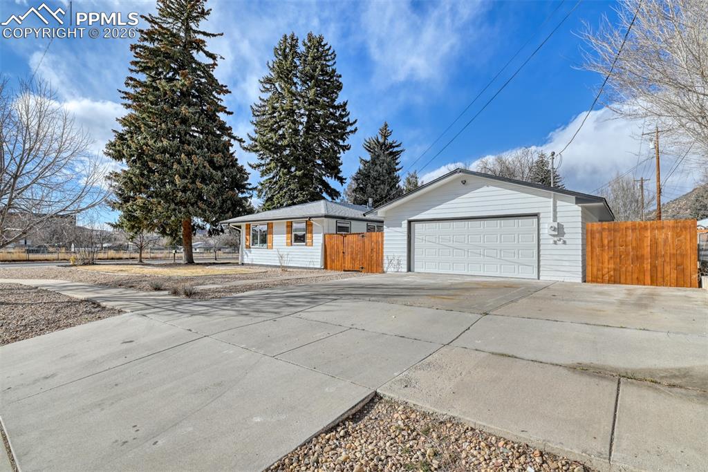 Image 9 of 35: View of home