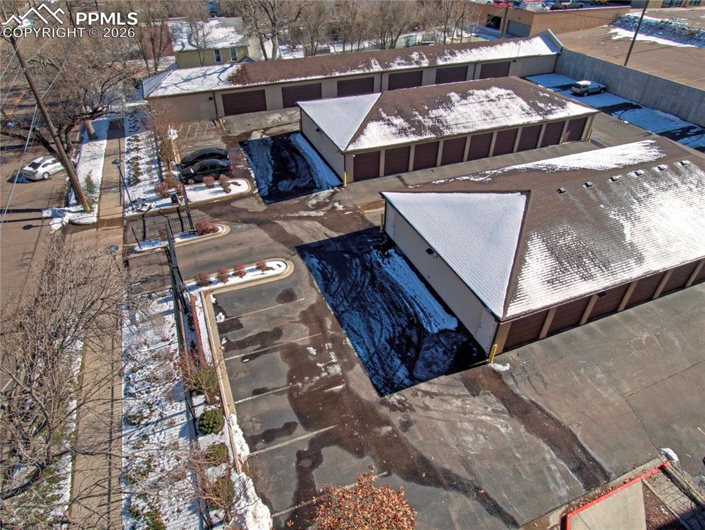 Image 17 of 20: View of snowy aerial view