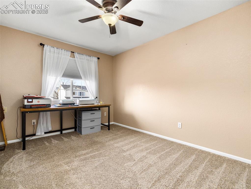 Image 13 of 25: Office