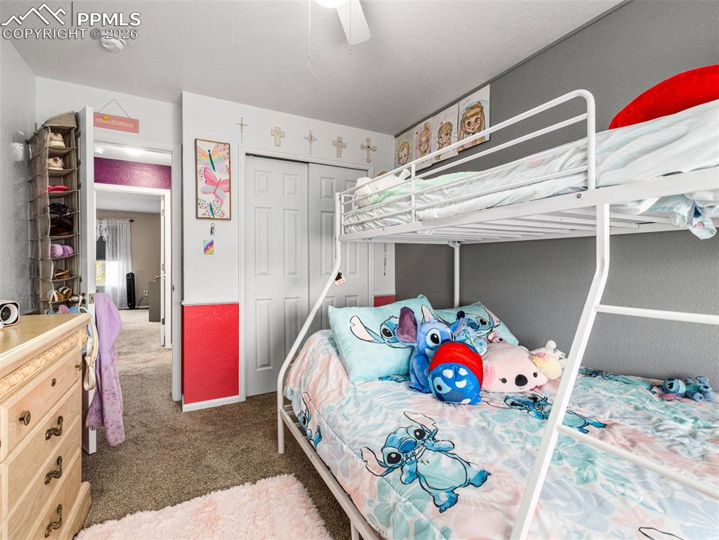 Image 16 of 25: Bedroom