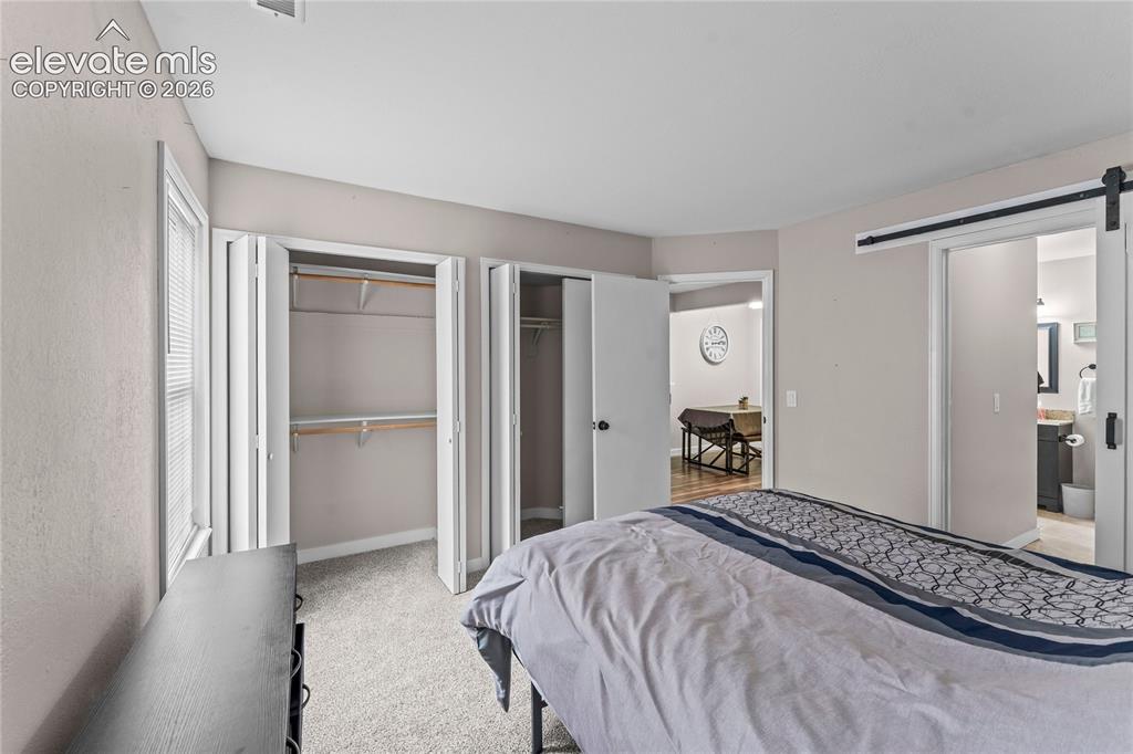 Image 20 of 24: Bedroom