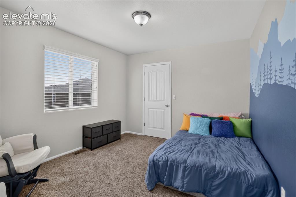 Image 13 of 40: Bedroom