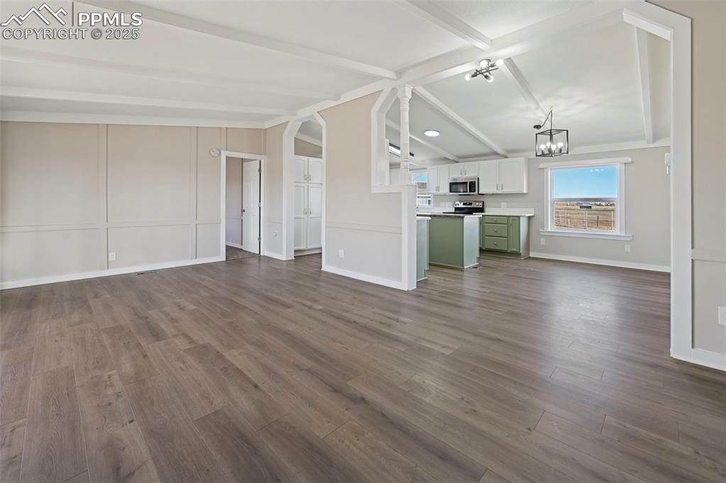 Image 4 of 43: Living Room