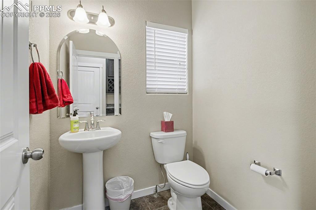 Image 17 of 47: Bathroom