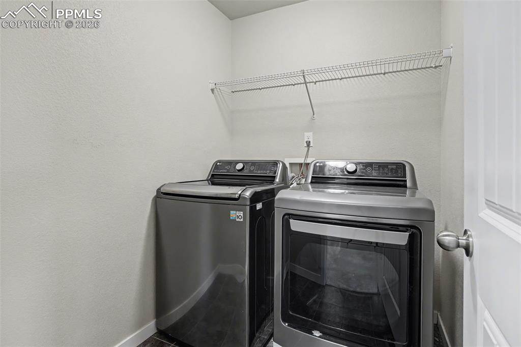 Image 18 of 47: Laundry