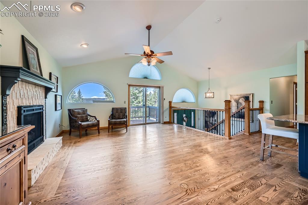 Image 11 of 37: Gorgeous wood floors