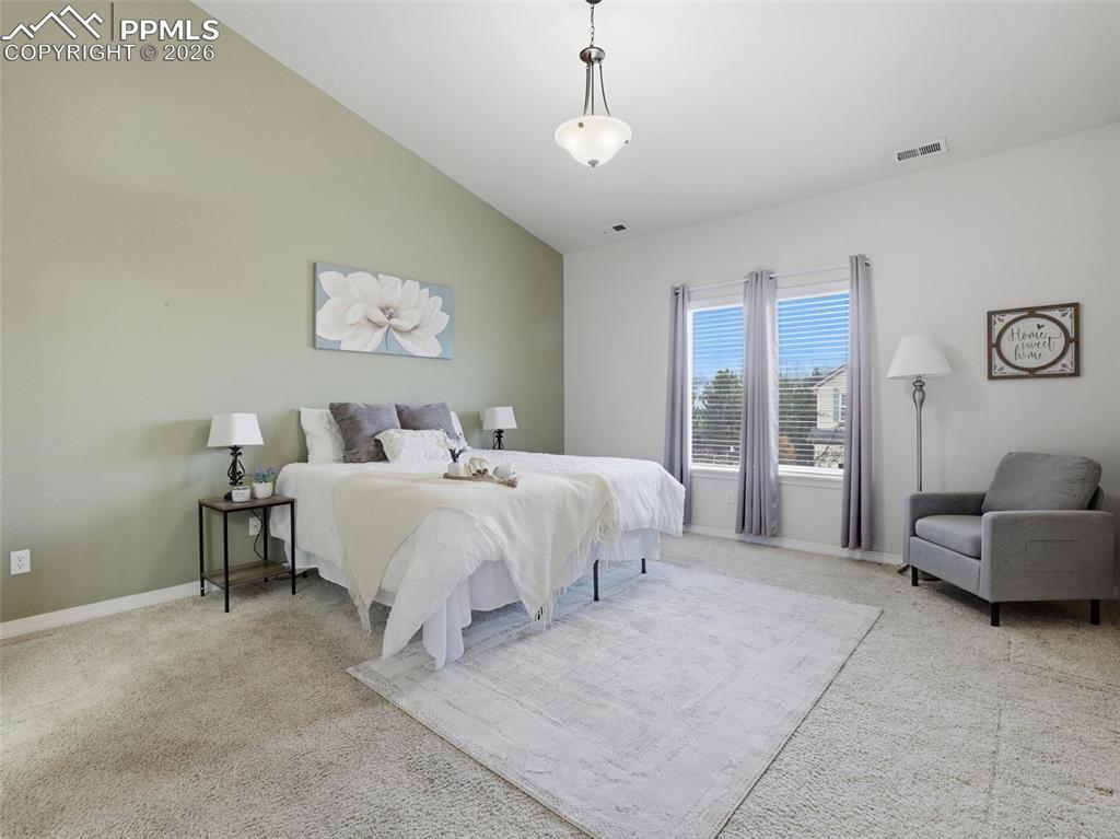 Image 18 of 43: Bedroom