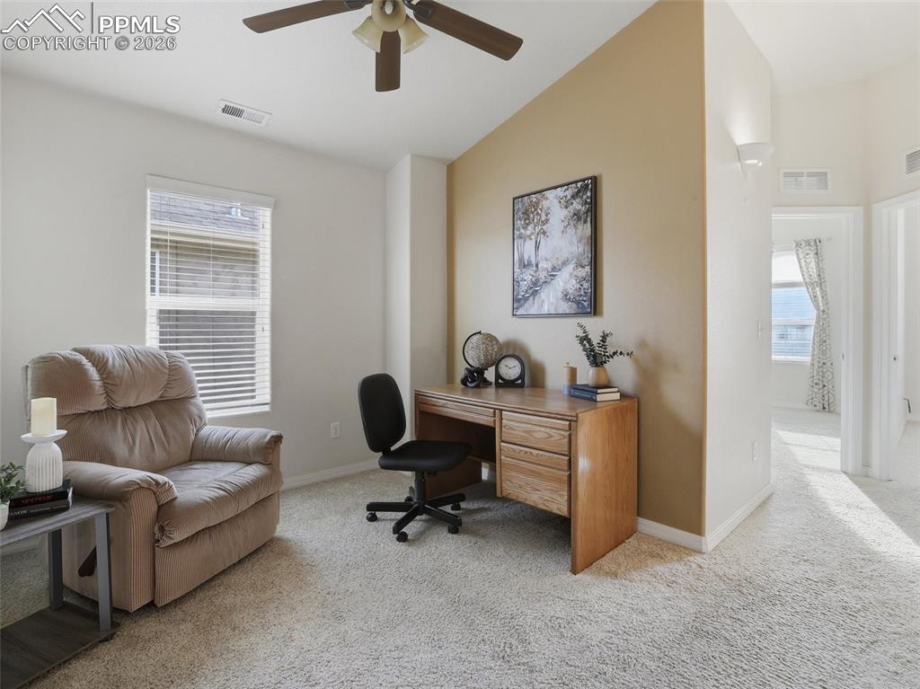 Image 25 of 43: Office