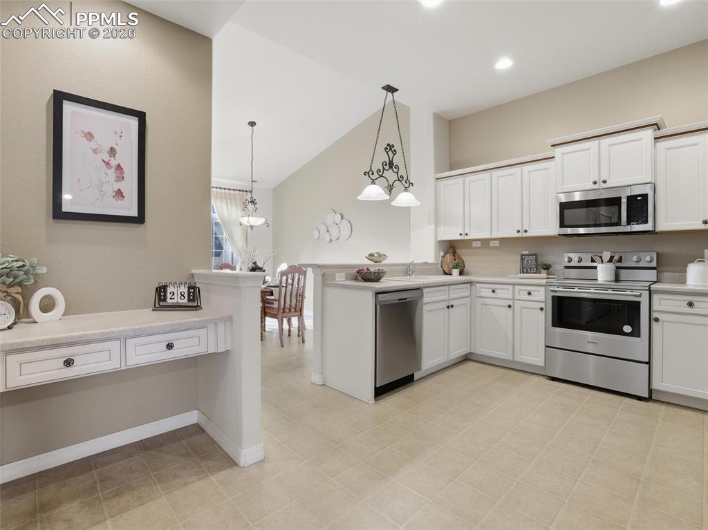 Image 9 of 43: Kitchen