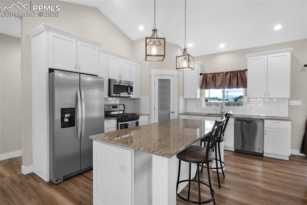 Image 12 of 30: Kitchen