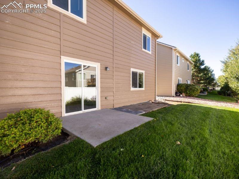 Image 33 of 38: Back of Structure