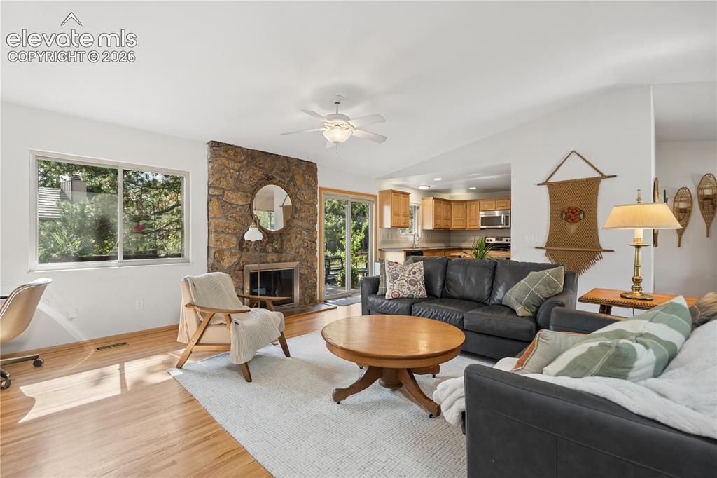 Image 15 of 44: Family Room