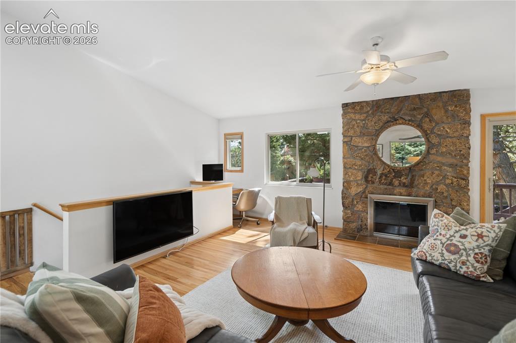 Image 17 of 44: Family Room