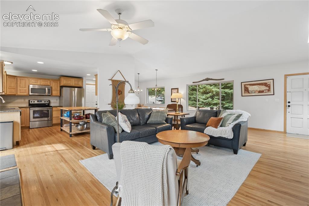 Image 18 of 44: Family Room