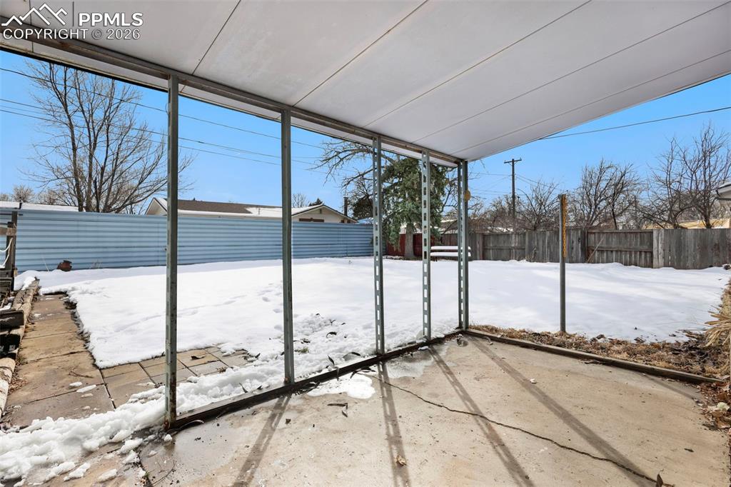 Image 24 of 26: Sun Room