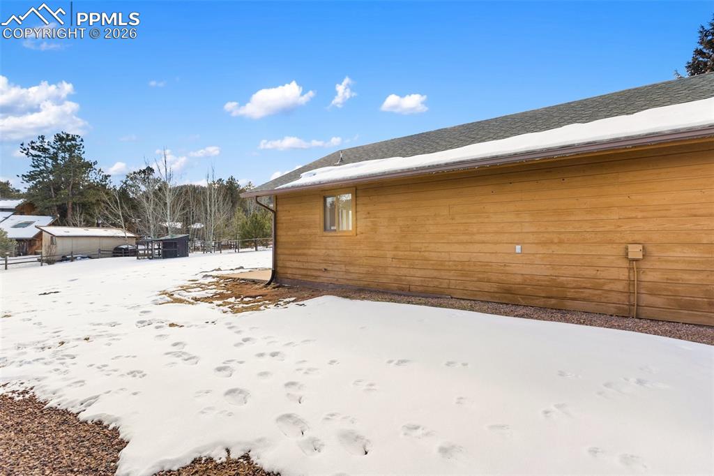 Image 28 of 31: Side of Structure