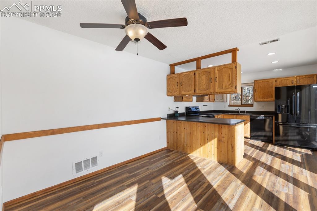 Image 9 of 31: Breakfast bar and Dining area