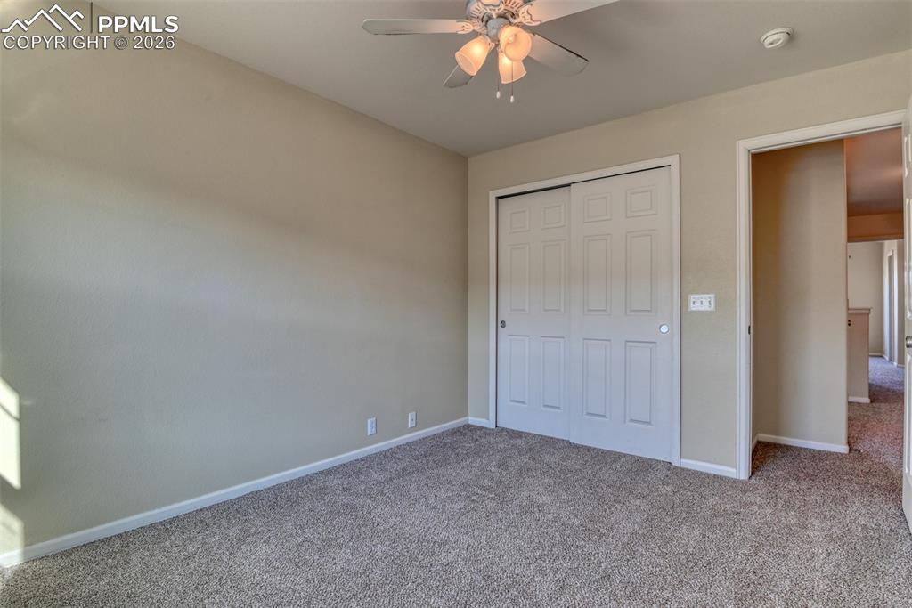 Image 26 of 50: Bedroom