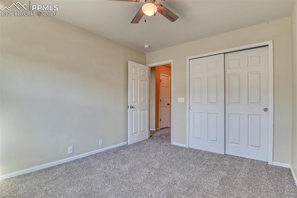 Image 30 of 50: Bedroom