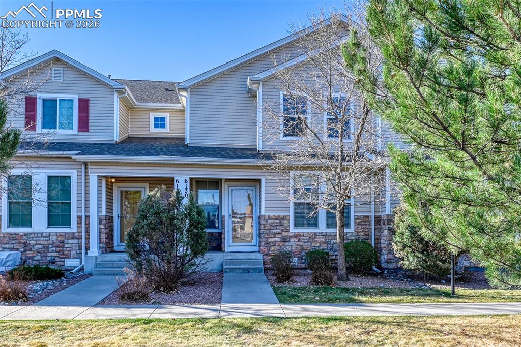 Image 5 of 50: Front of Structure