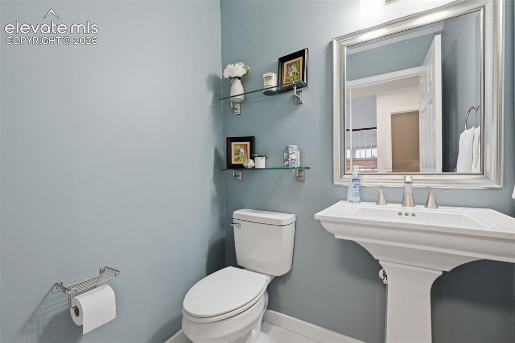 Image 14 of 44: Bathroom