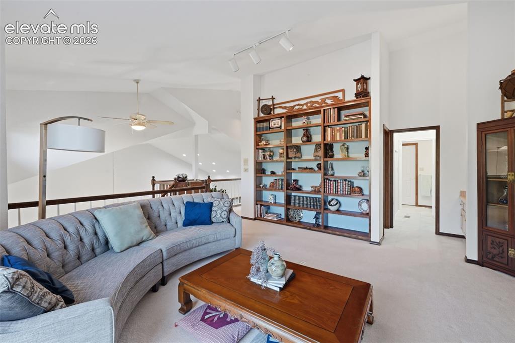 Image 15 of 44: Loft