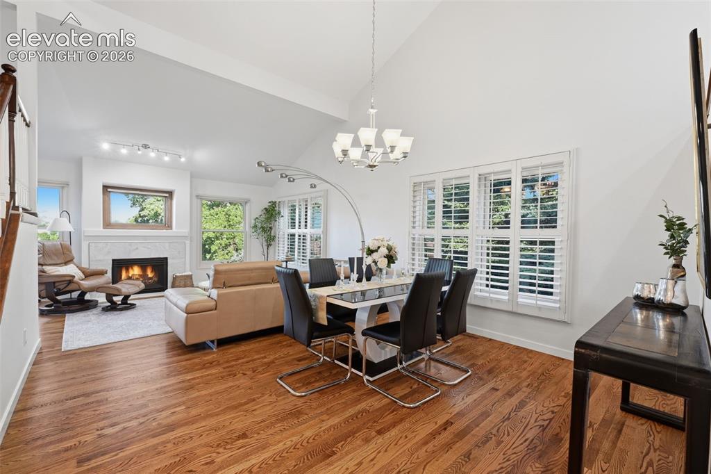 Image 5 of 44: Dining Area