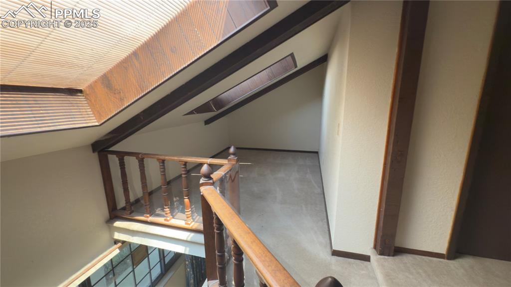 Image 16 of 17: Loft upper level