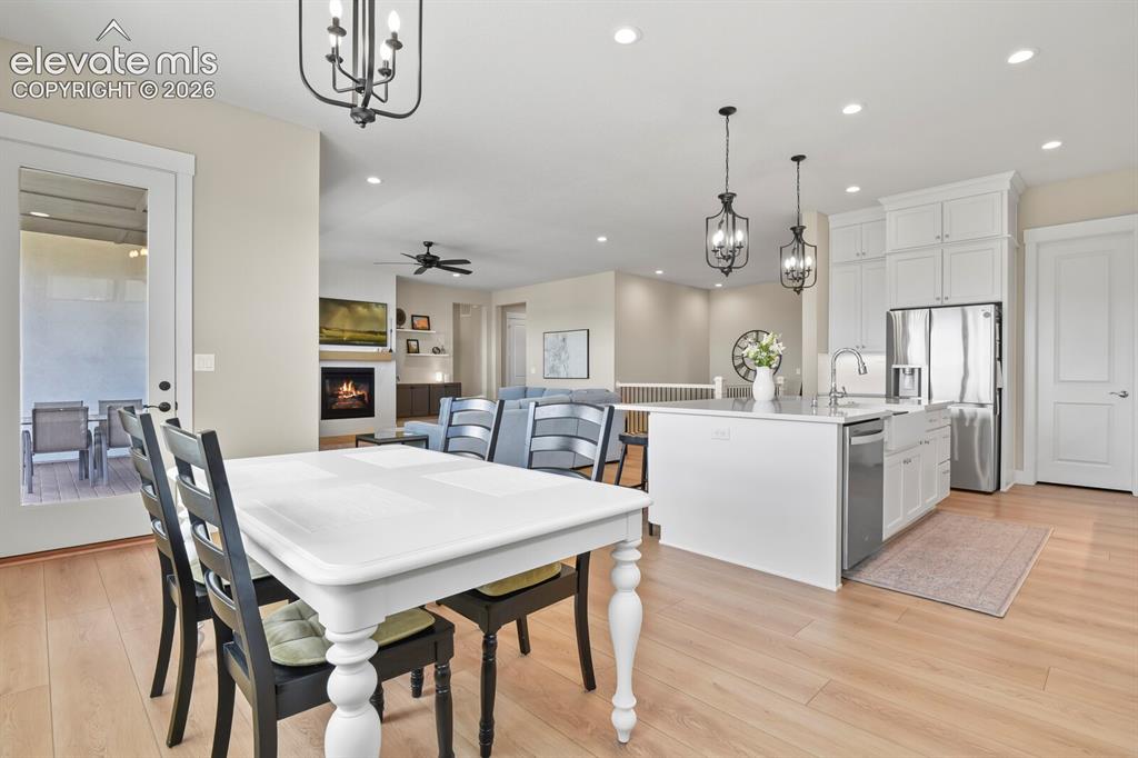 Image 10 of 48: Dining Area