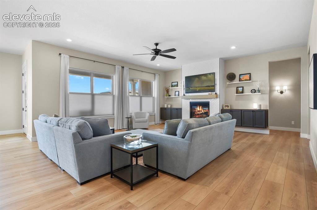 Image 16 of 48: Living Room