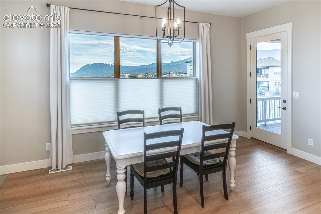 Image 8 of 48: Dining Area