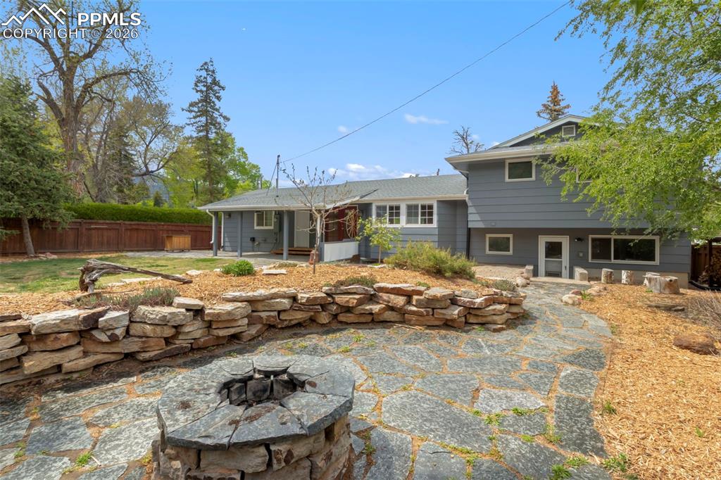 Image 36 of 36: Back of Structure