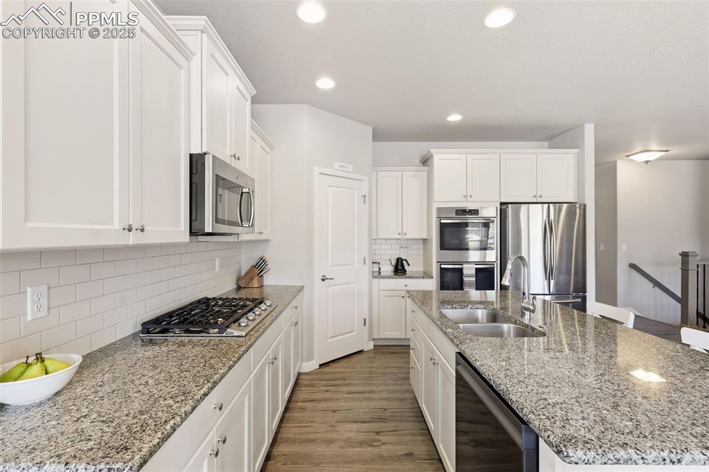 Image 10 of 34: Updated gas range