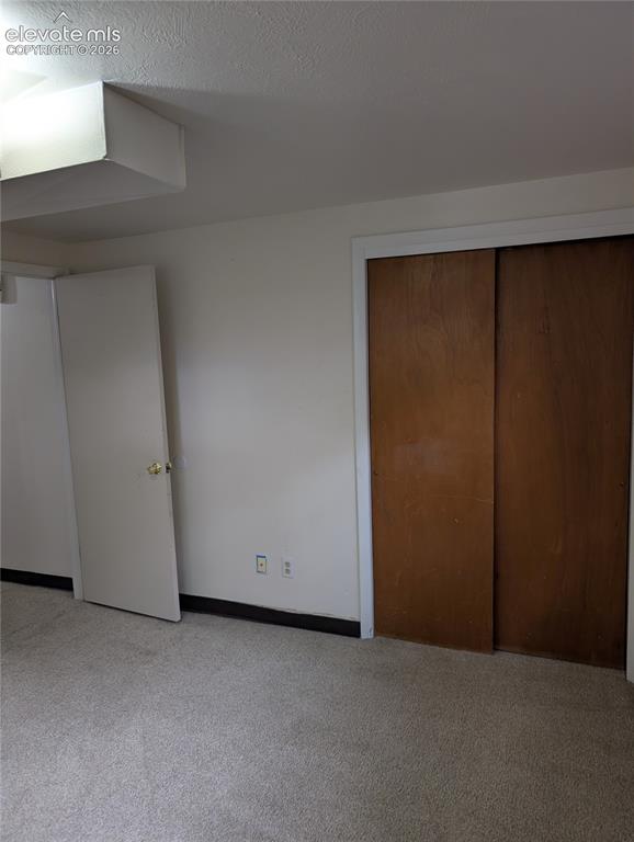 Image 22 of 27: Bedroom