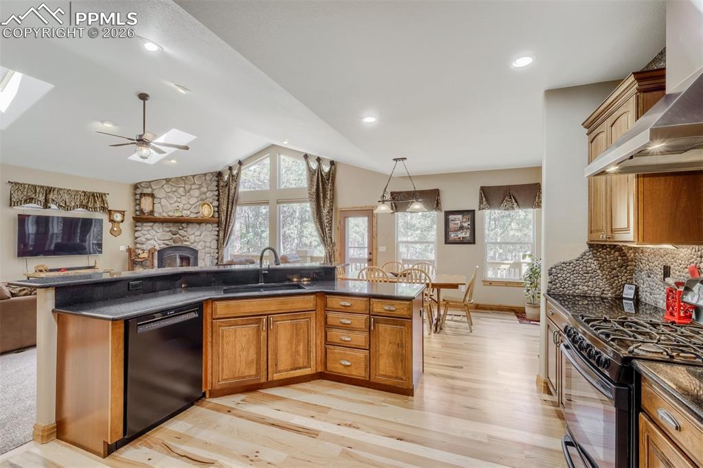 Image 8 of 49: Cooks delight Kitchen 