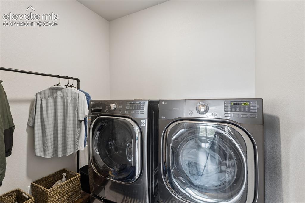 Image 22 of 34: Laundry