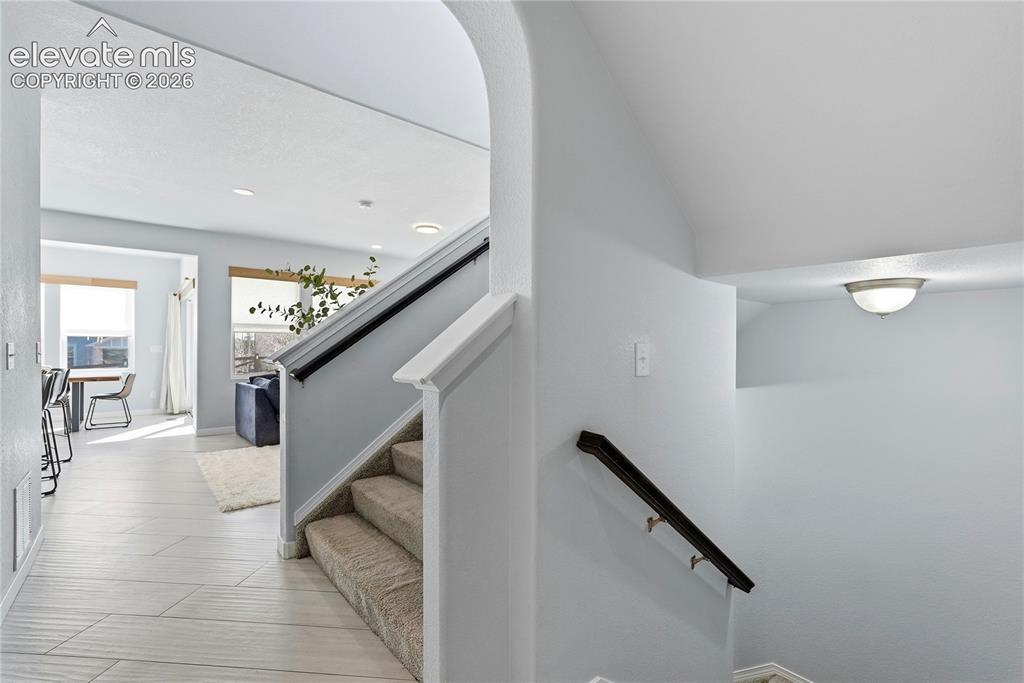 Image 2 of 28: Entry Way