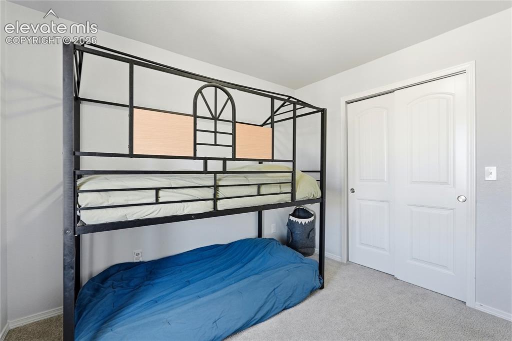 Image 20 of 28: bedroom upper