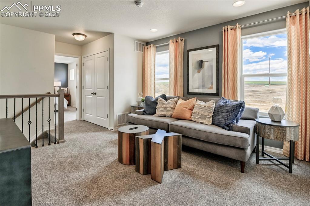 Image 11 of 20: Living Room