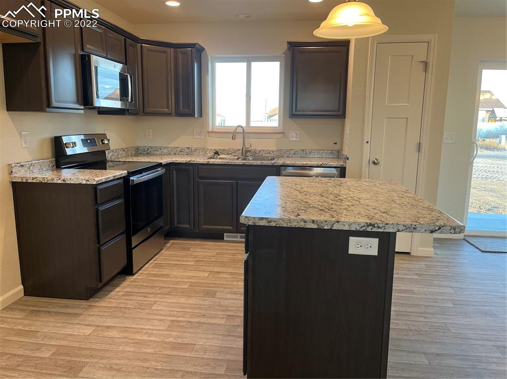 Listing 6479344, Image 6 of 12