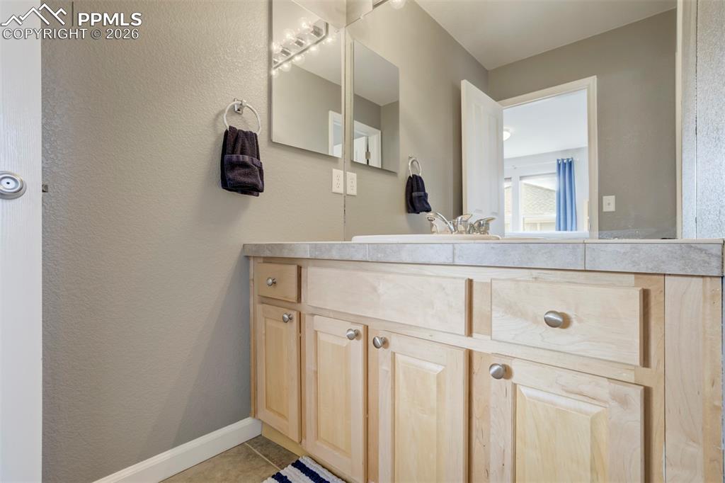 Image 32 of 49: Bathroom