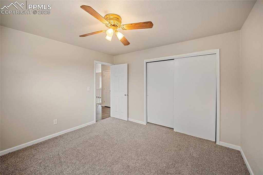 Image 12 of 25: Bedroom