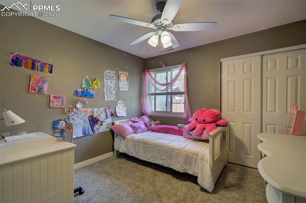 Image 12 of 15: Bedroom