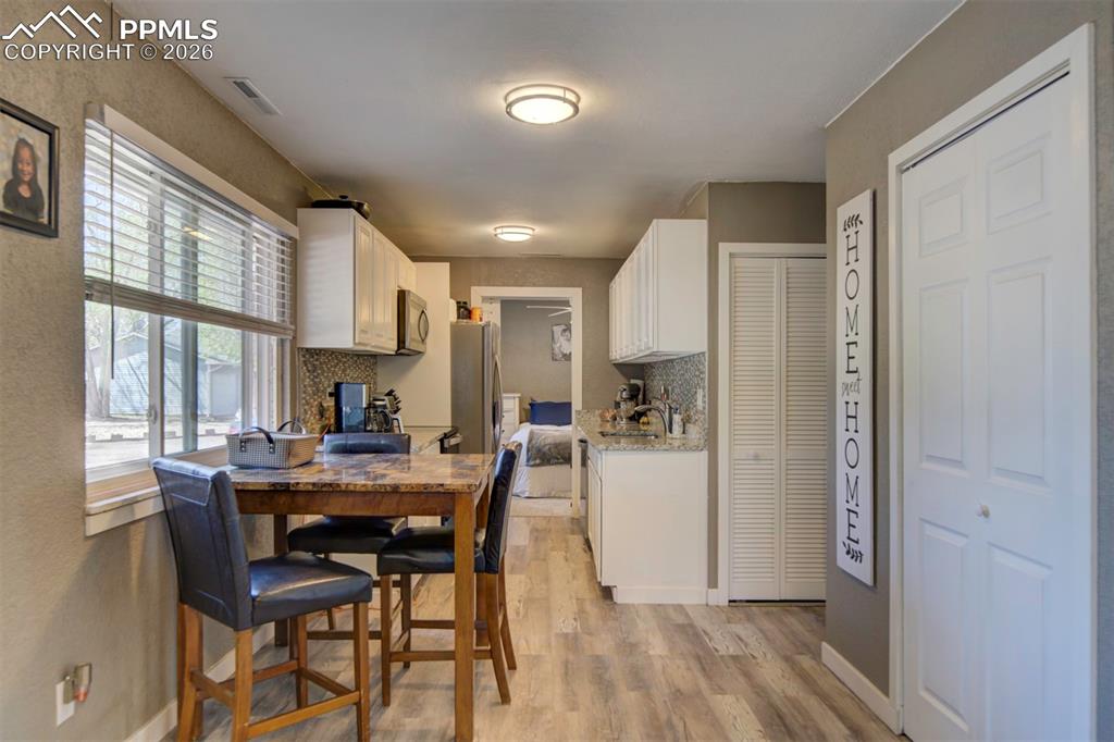 Image 8 of 15: Kitchen