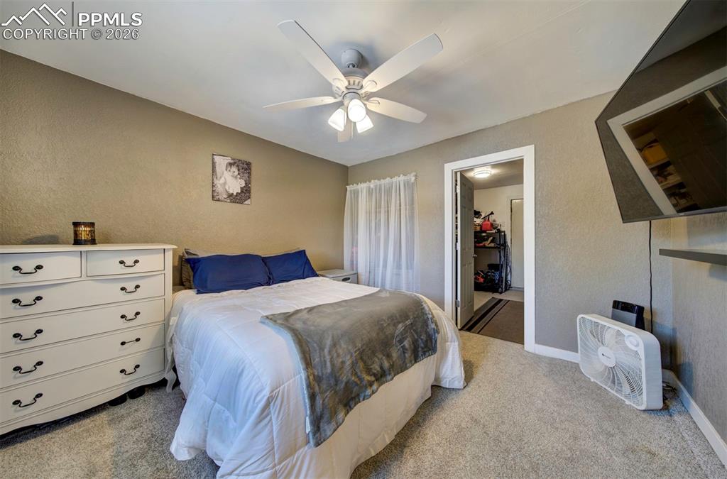 Image 9 of 15: Bedroom