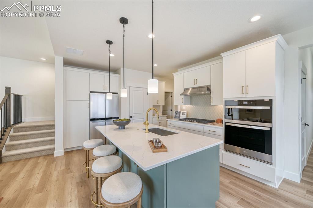 Image 3 of 14: Kitchen