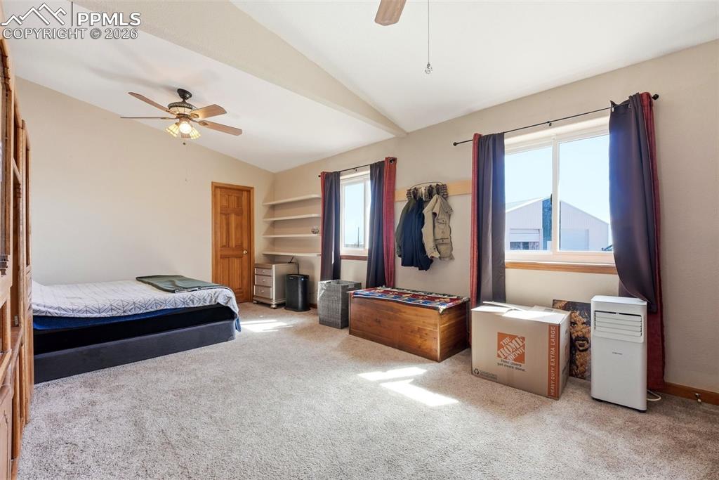 Image 18 of 46: Bedroom