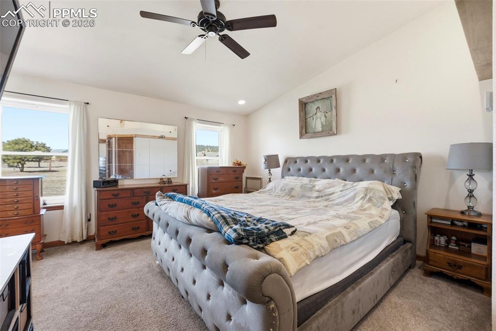 Image 24 of 46: Bedroom